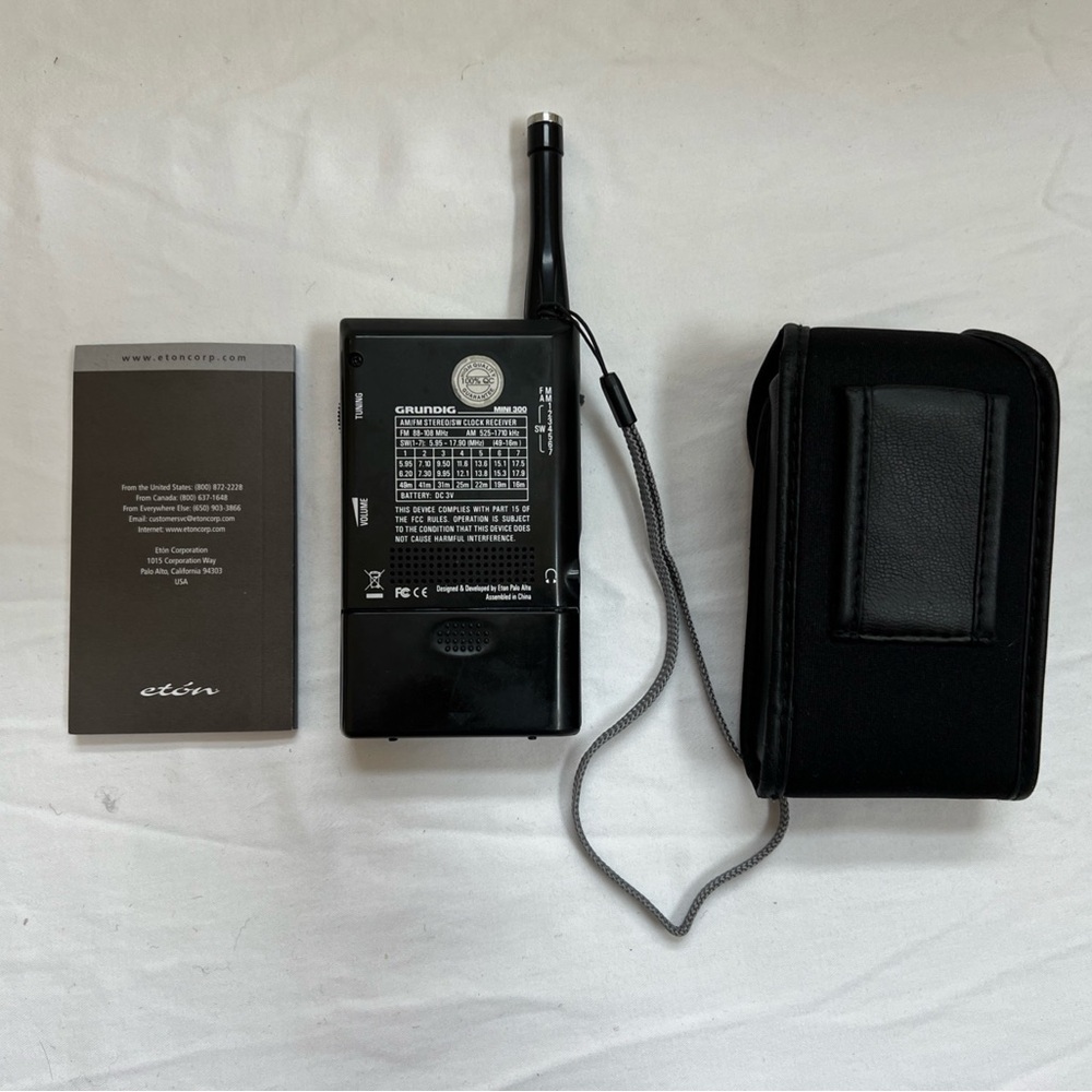 Grundig Mini 300 World Band Receiver Case Manual Portable Radio AM/FM/SW Working - Picture 5 of 14